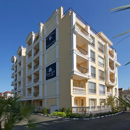 Sardinia And Hotel apartamentowy Święty Włas