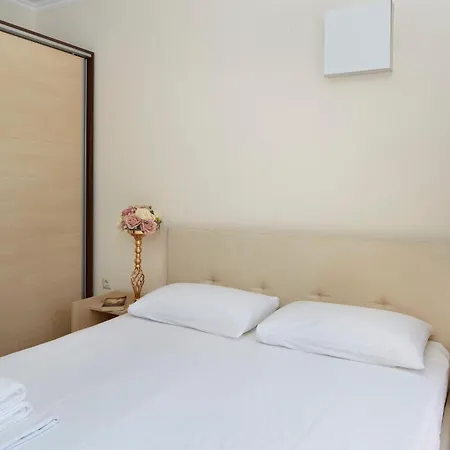 Sardinia And Hotel apartamentowy Święty Włas