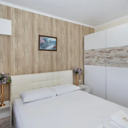 Apartahotel Sardinia And Sveti Vlas