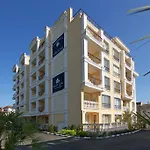 Sardinia And Aparthotel Sveti Vlas